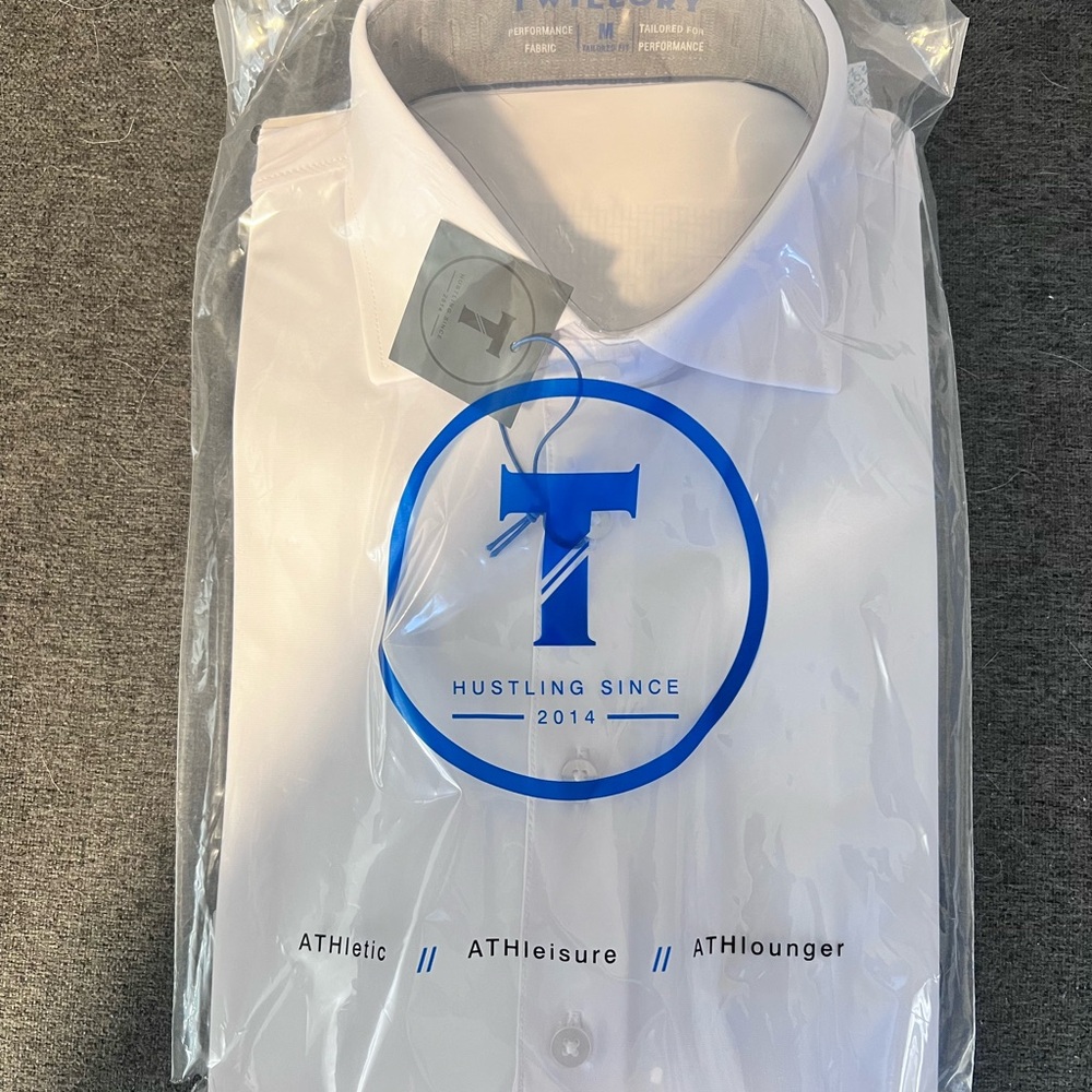 T Shirt Co. White Men's Performance Dress Shirt